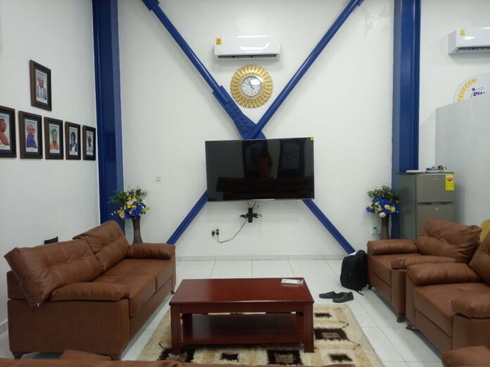 Sports Writers Association of Ghana Commissions New Secretariat 2 MAIN OFFICE 696x522 1